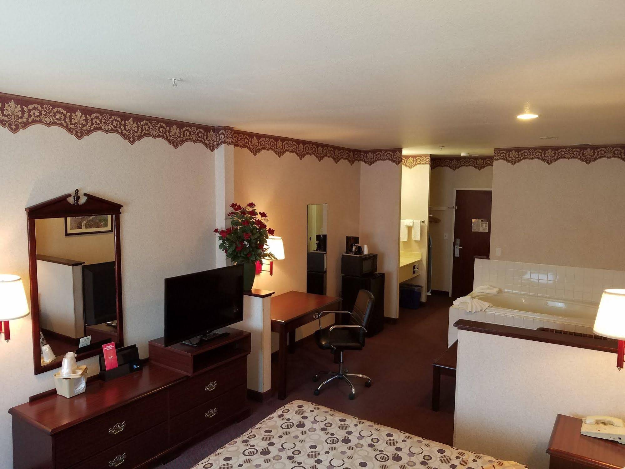 Portland Suites Airport East