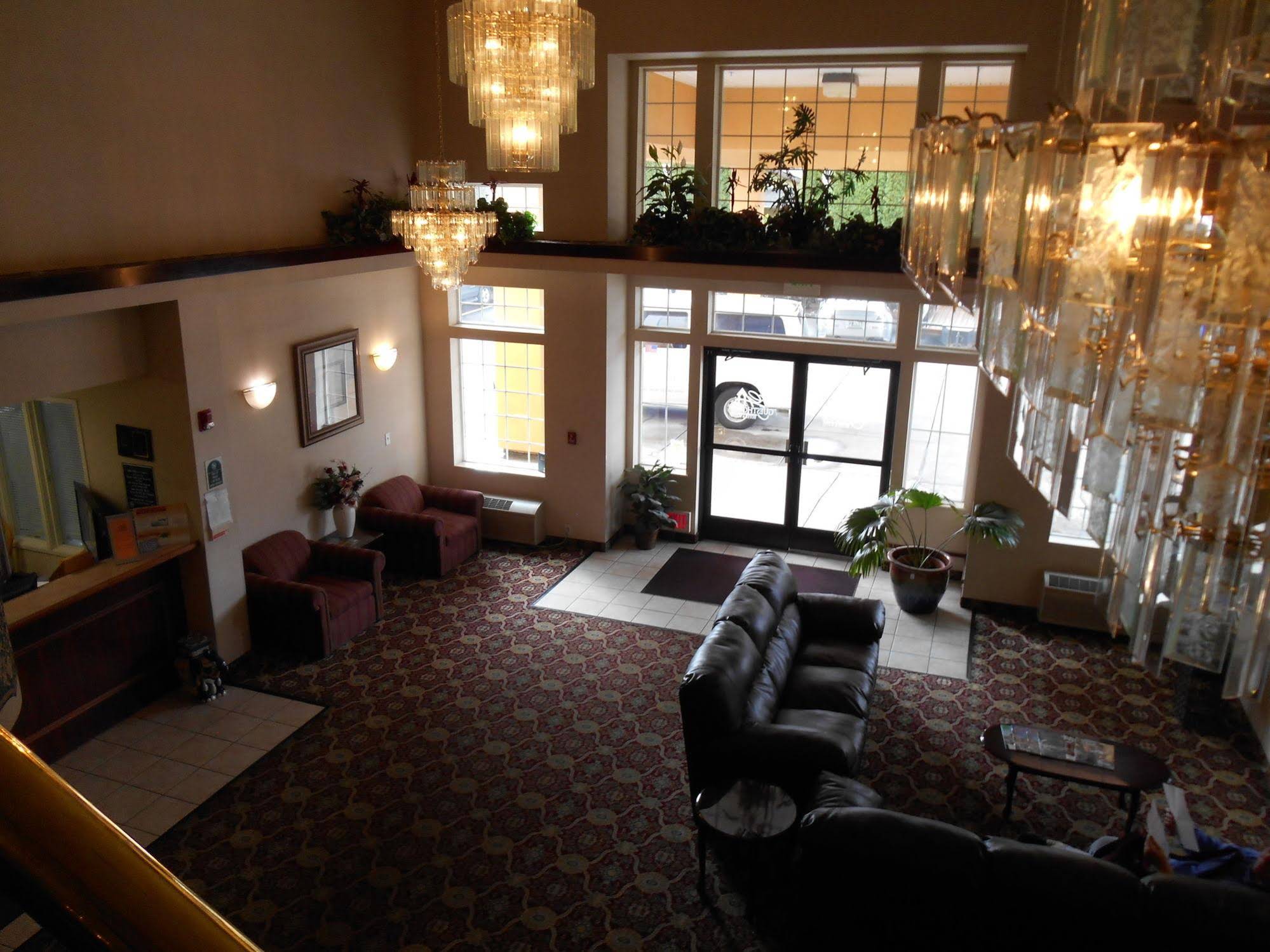 Portland Suites Airport East