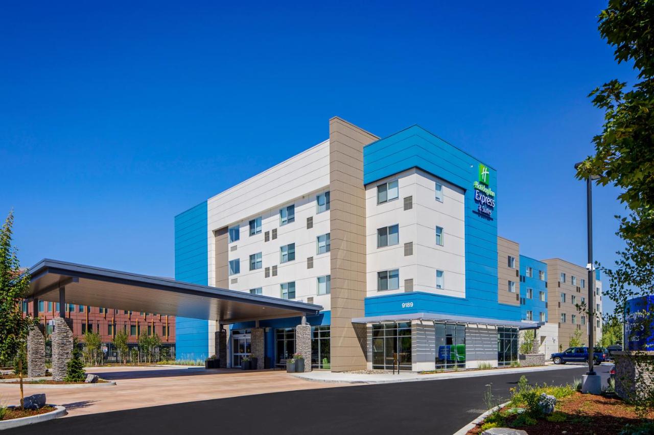 Holiday Inn Express & Suites Portland Airport Cascade Stn