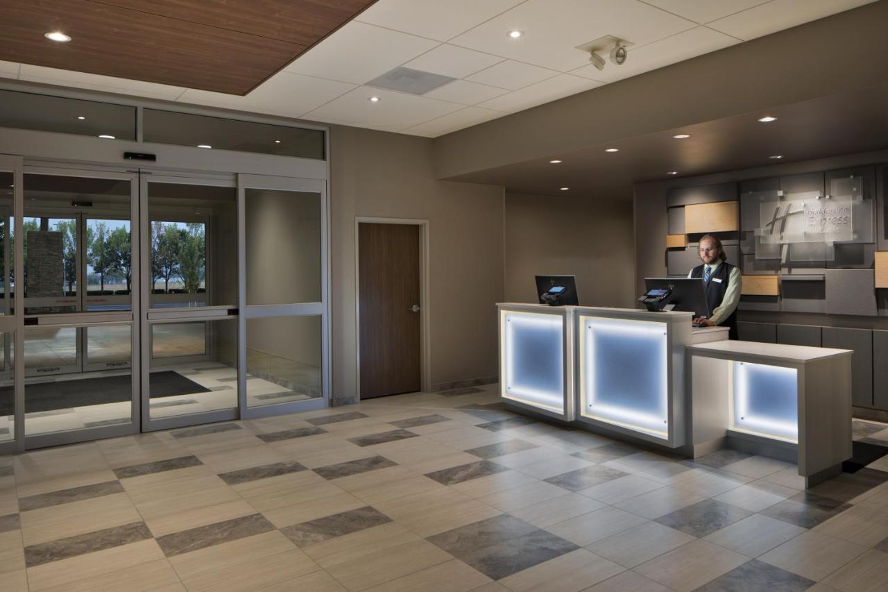 Holiday Inn Express & Suites Portland Airport Cascade Stn