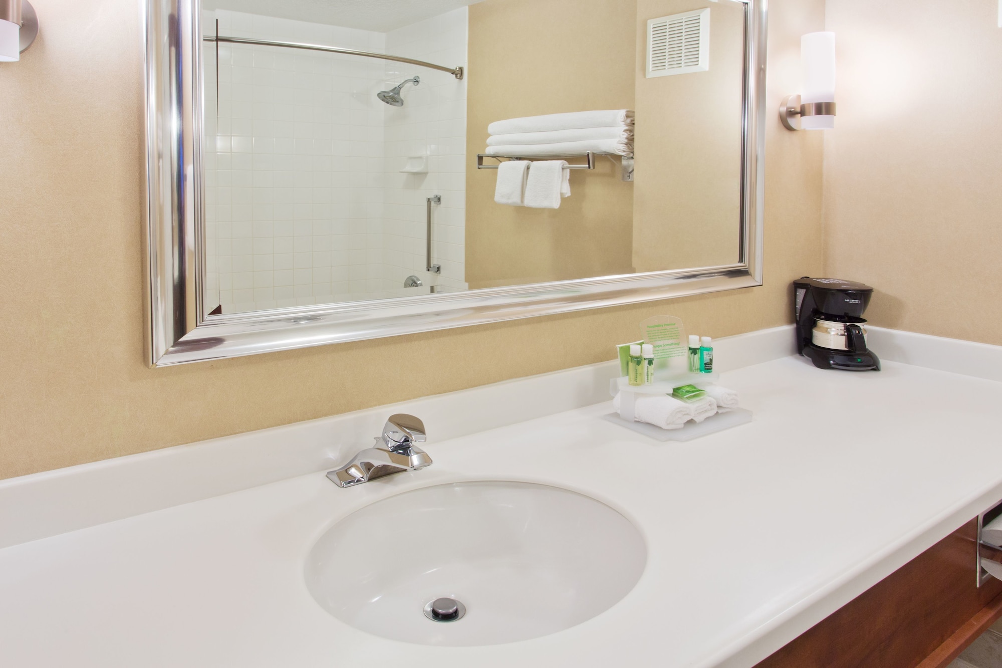 Holiday Inn Express Hotel & Suites Portland - Northwest Downtown