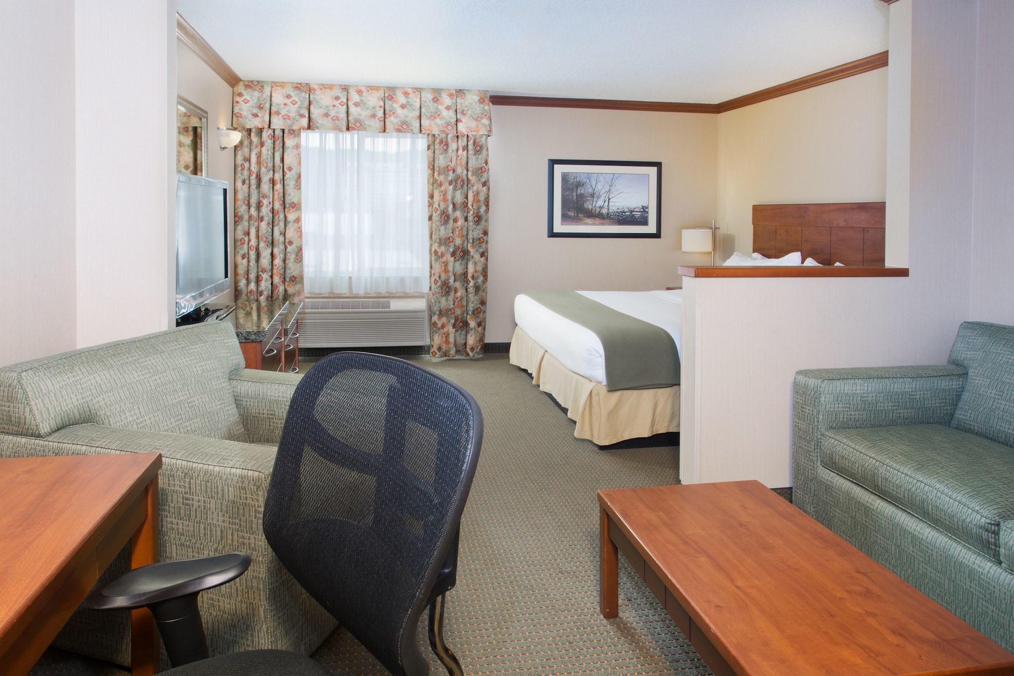 Holiday Inn Express Hotel & Suites Portland - Northwest Downtown