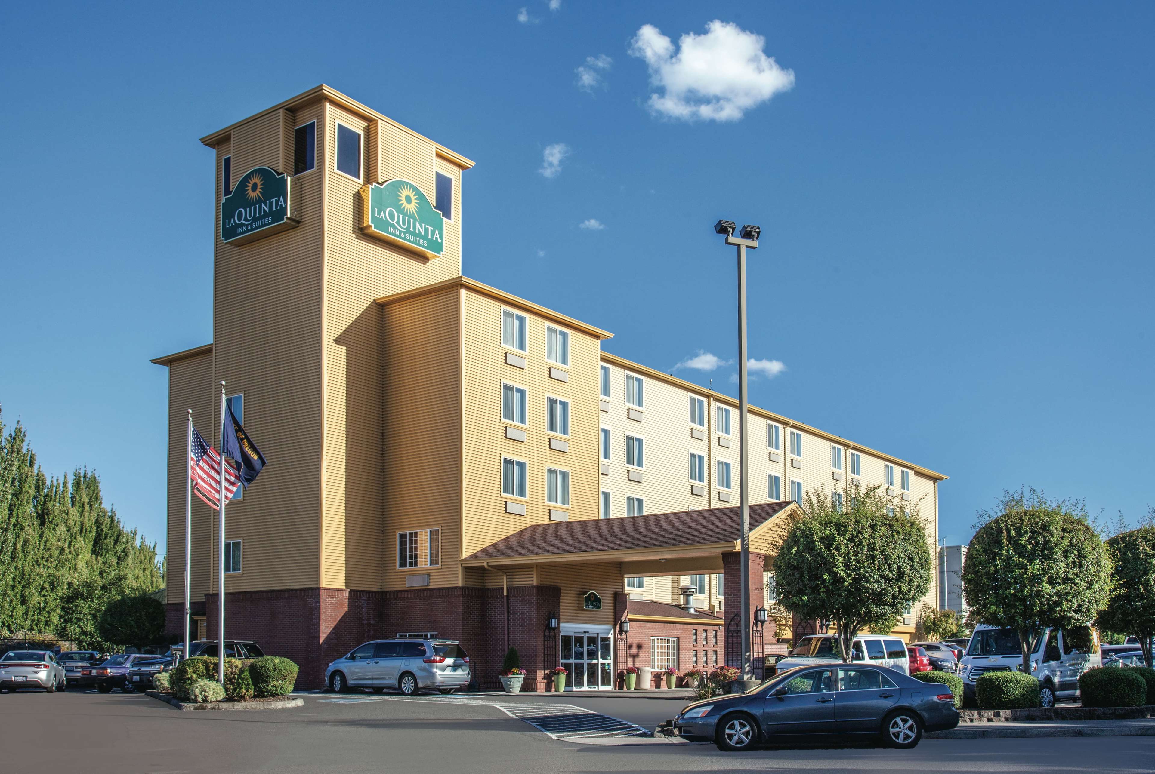 La Quinta Inn & Suites by Wyndham Portland Airport