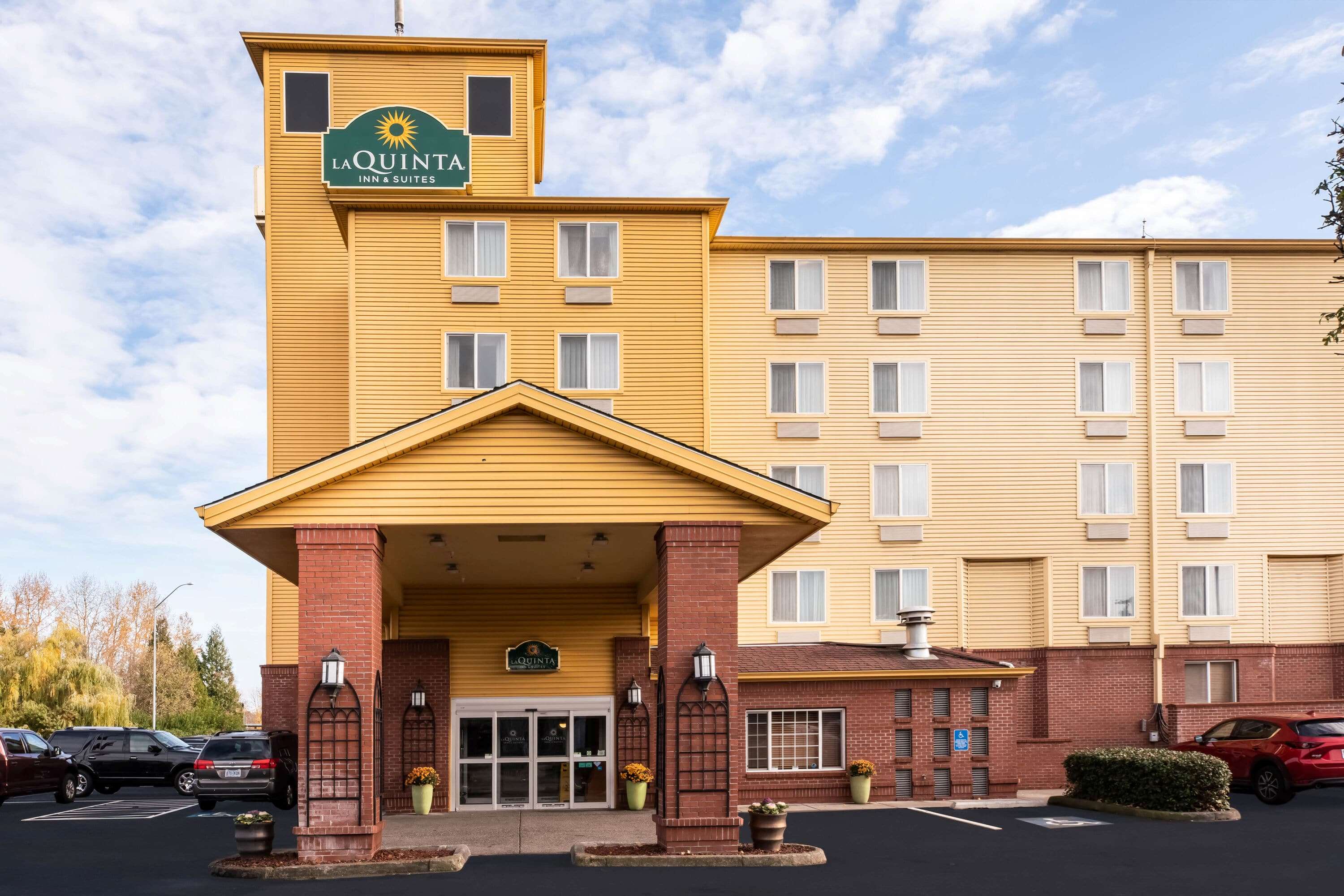 La Quinta Inn & Suites by Wyndham Portland Airport