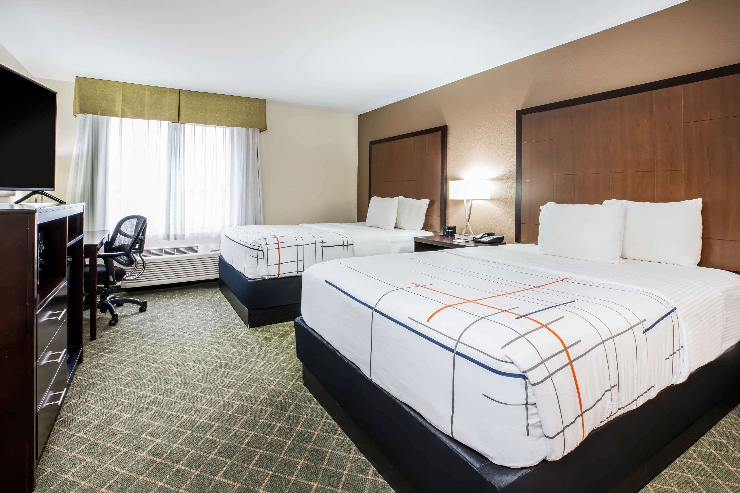 La Quinta Inn & Suites by Wyndham Portland Airport