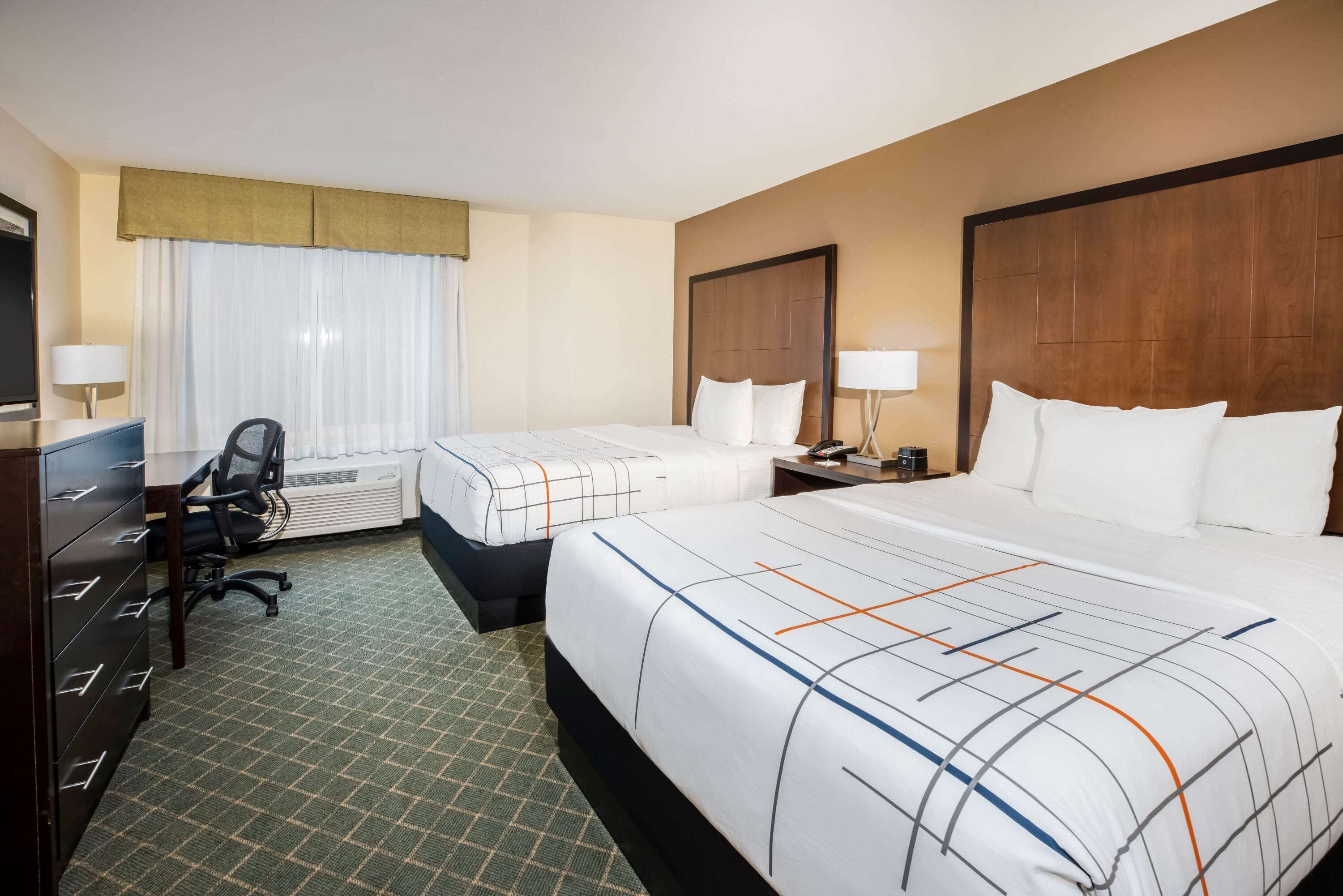 La Quinta Inn & Suites by Wyndham Portland Airport