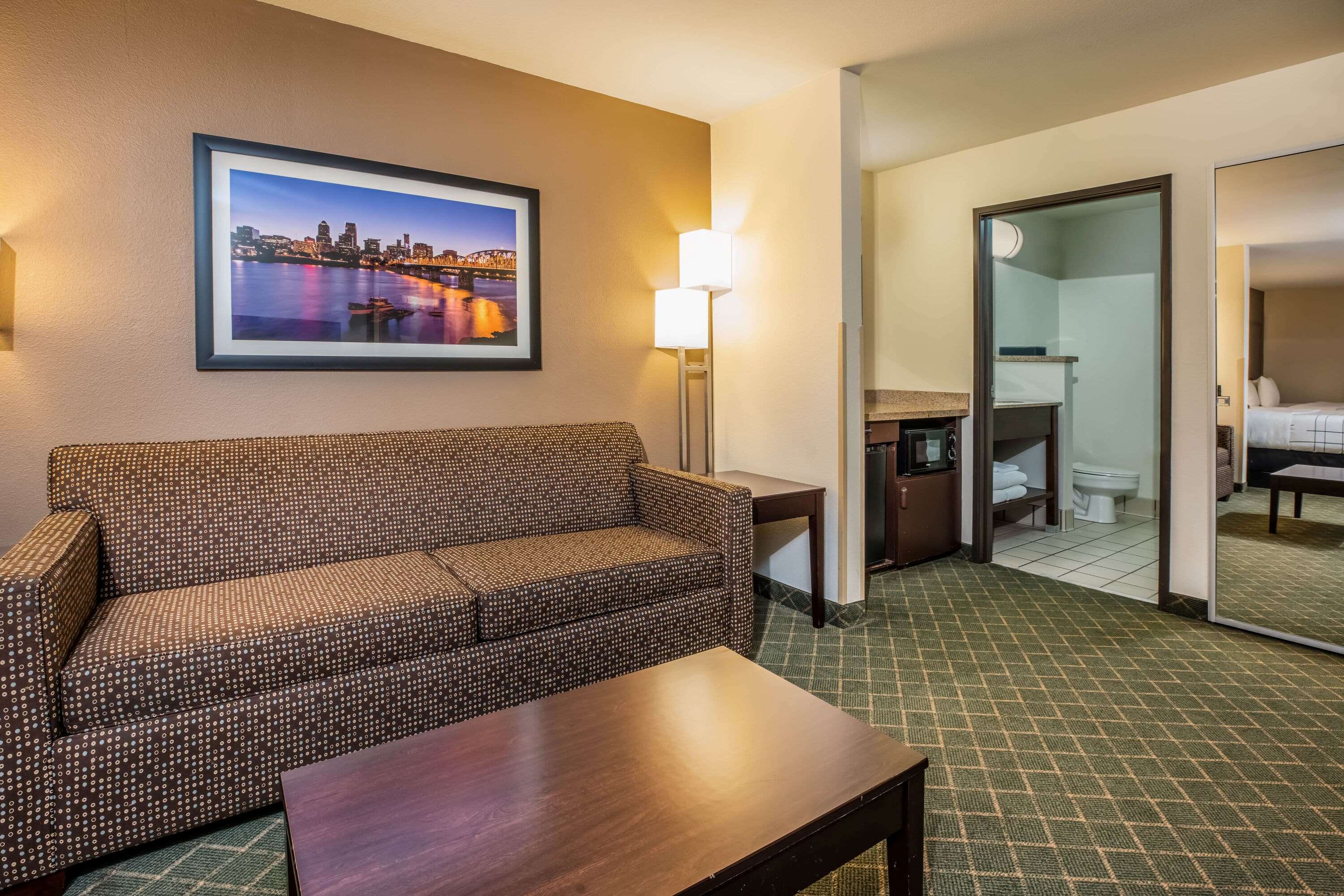 La Quinta Inn & Suites by Wyndham Portland Airport