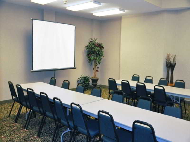 La Quinta Inn & Suites by Wyndham Portland Airport