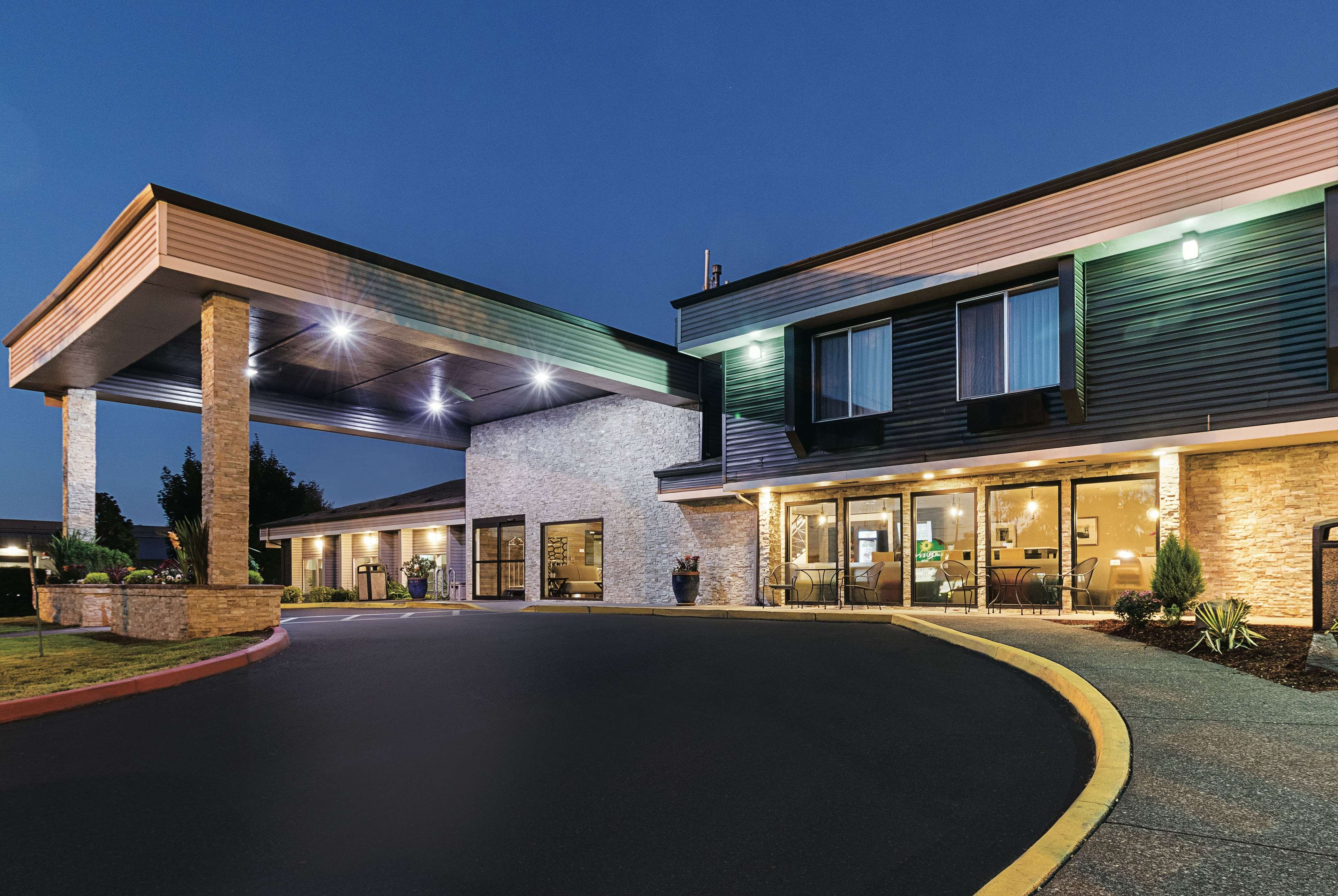 La Quinta Inn & Suites by Wyndham Portland NW