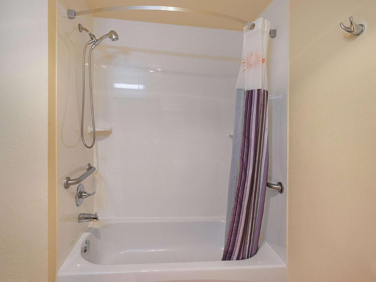 La Quinta Inn & Suites by Wyndham Portland NW