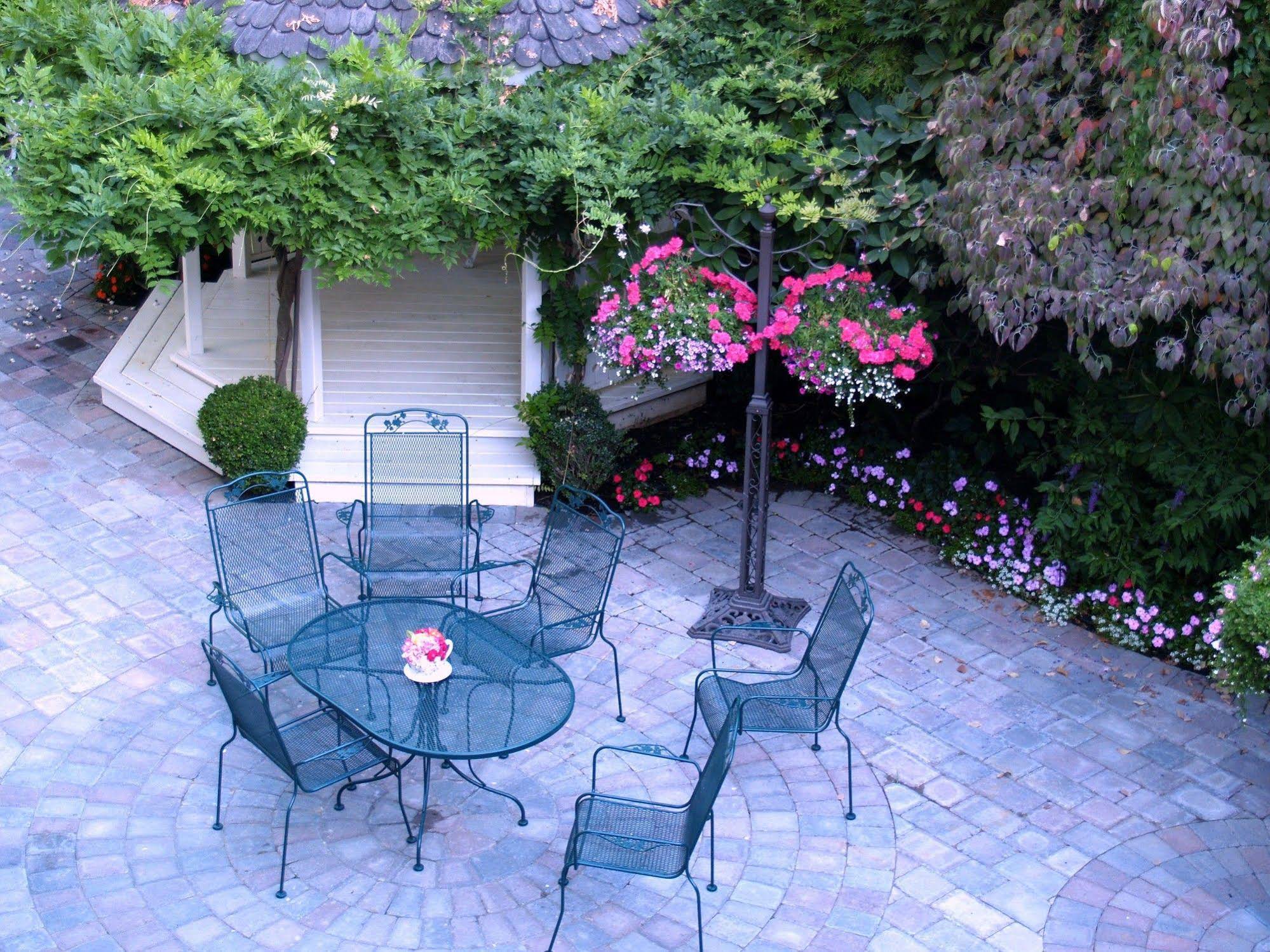 Lion and the Rose Victorian Guest House