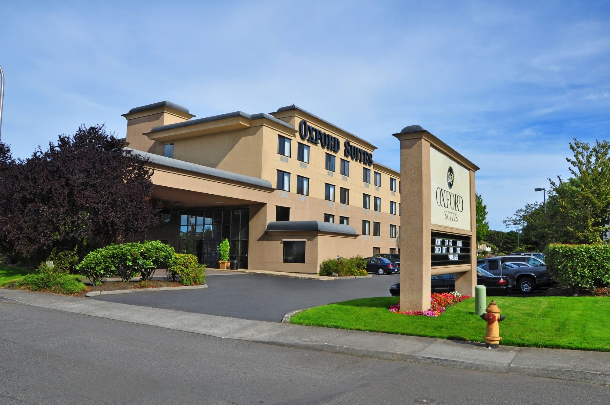 Oxford Suites Portland - Jantzen Beach