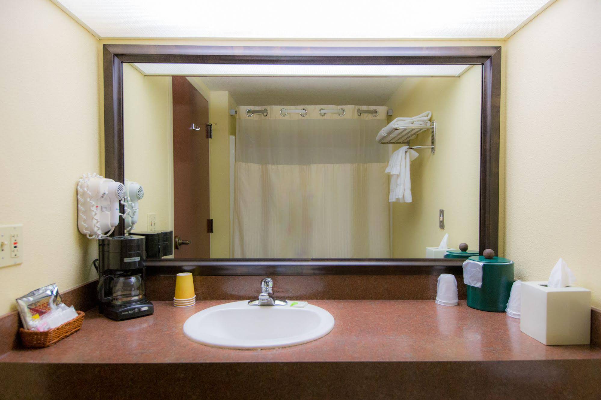 Portlander Inn and Marketplace