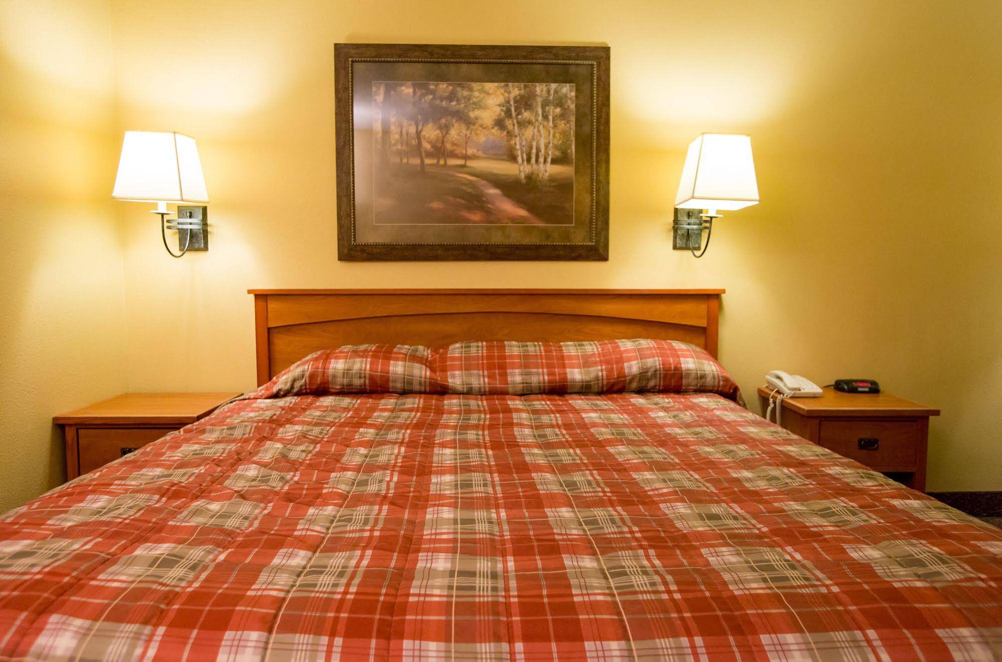 Portlander Inn and Marketplace