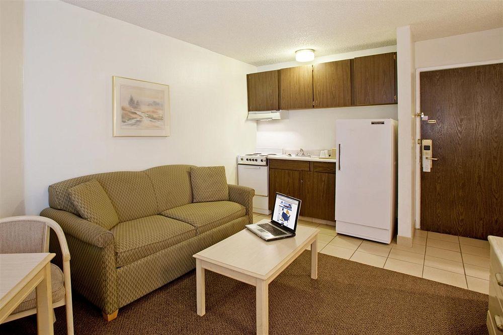 Studio 6 Portland Or