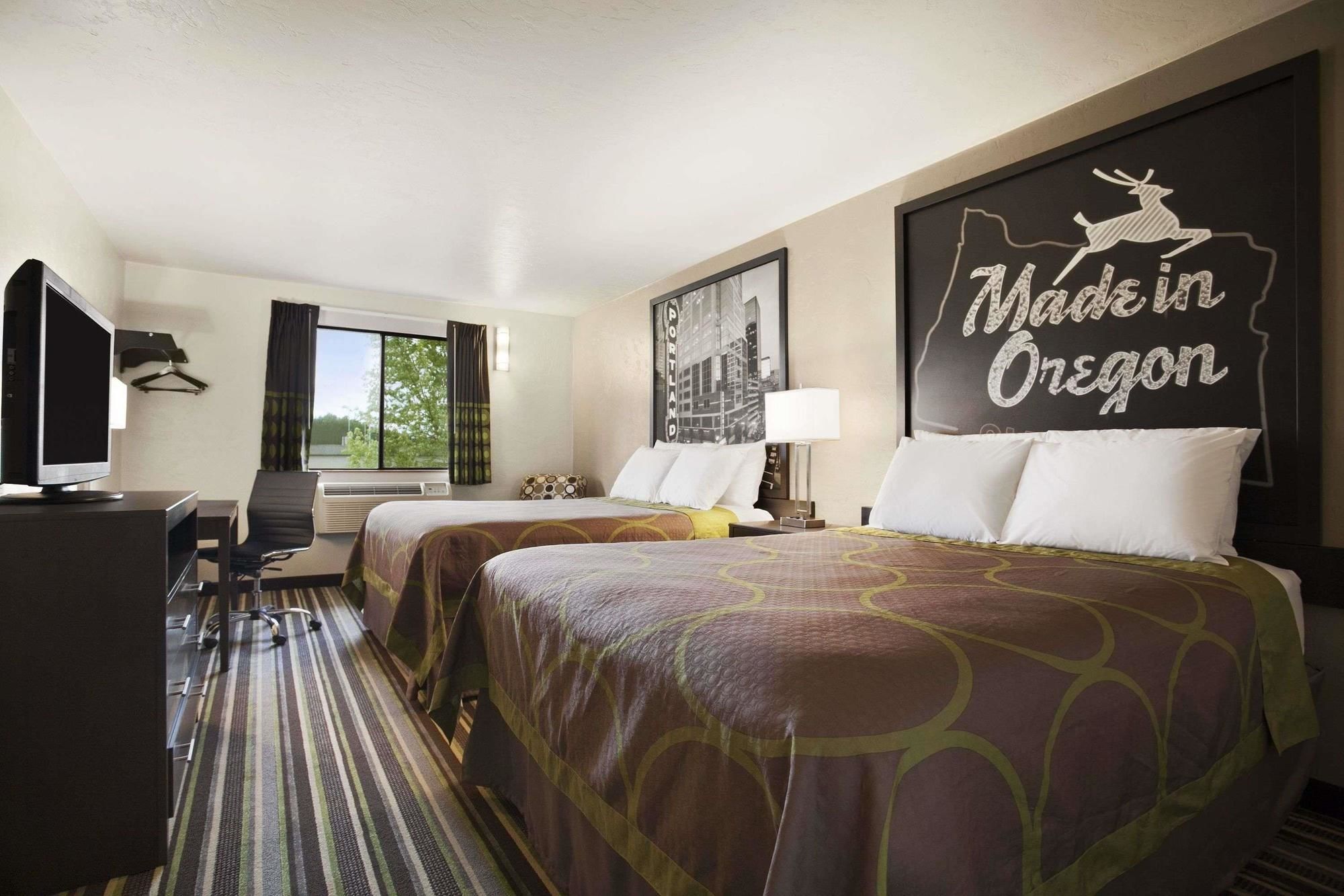 Super 8 By Wyndham Portland Airport