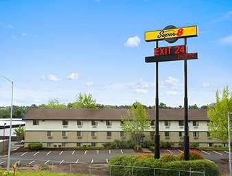 Super 8 By Wyndham Portland Airport