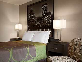 Super 8 By Wyndham Portland Airport