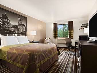 Super 8 By Wyndham Portland Airport