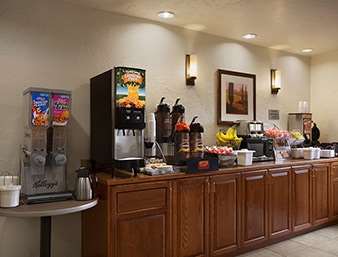 Super 8 By Wyndham Portland Airport