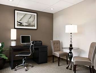 Super 8 By Wyndham Portland Airport