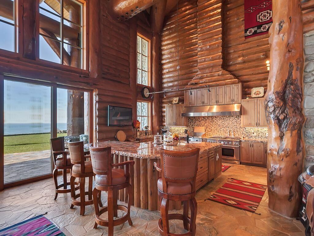 Gold Beach Oceanfront Estate - Mv28