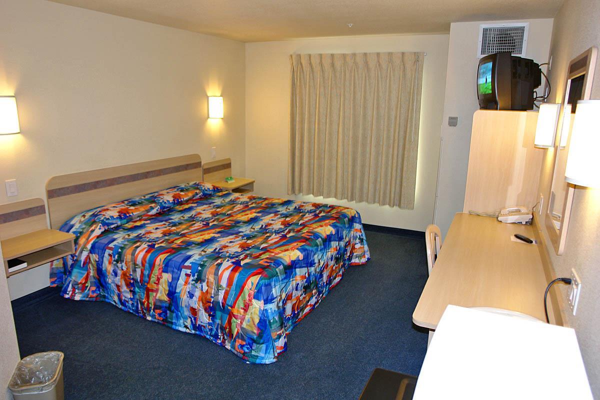 Motel 6 Redmond