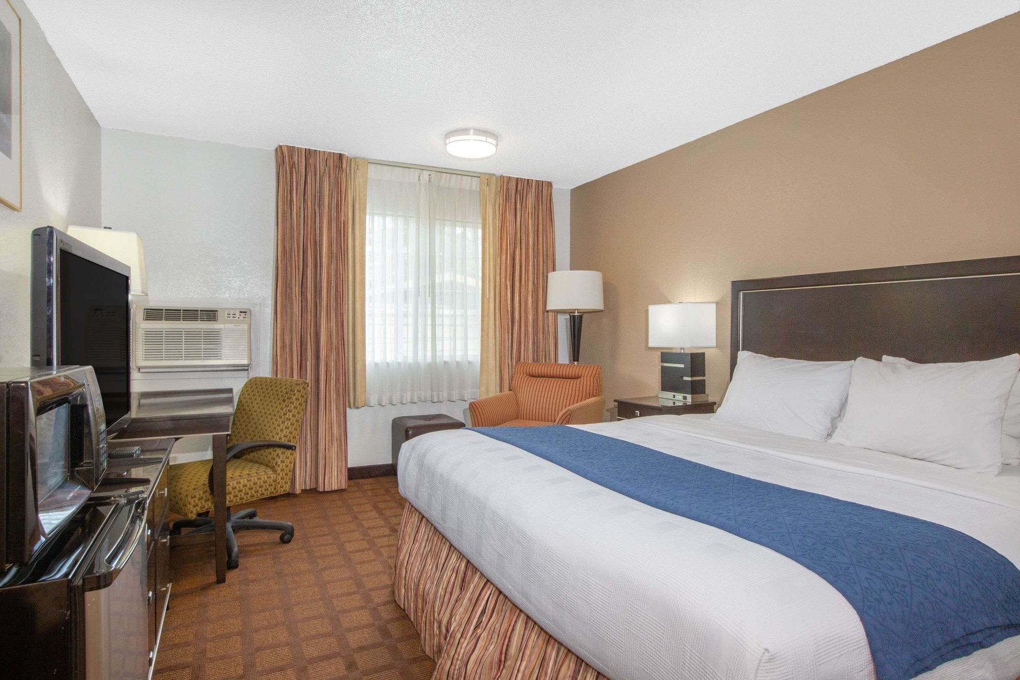 Baymont By Wyndham Roseburg