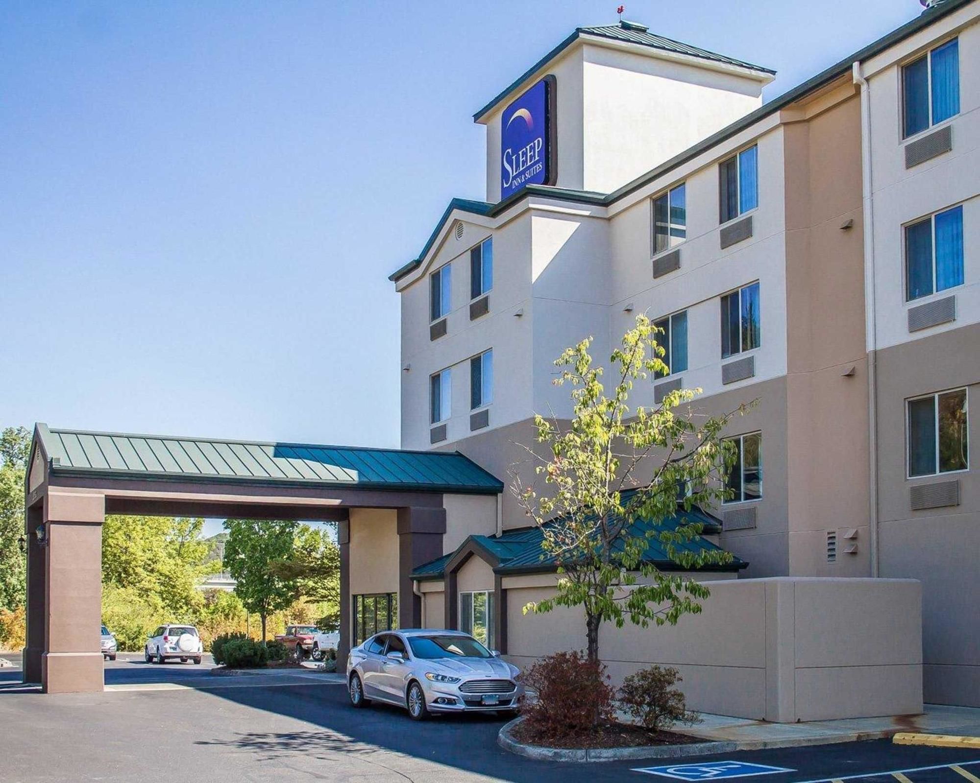 Econo Lodge Inn & Suites Roseburg