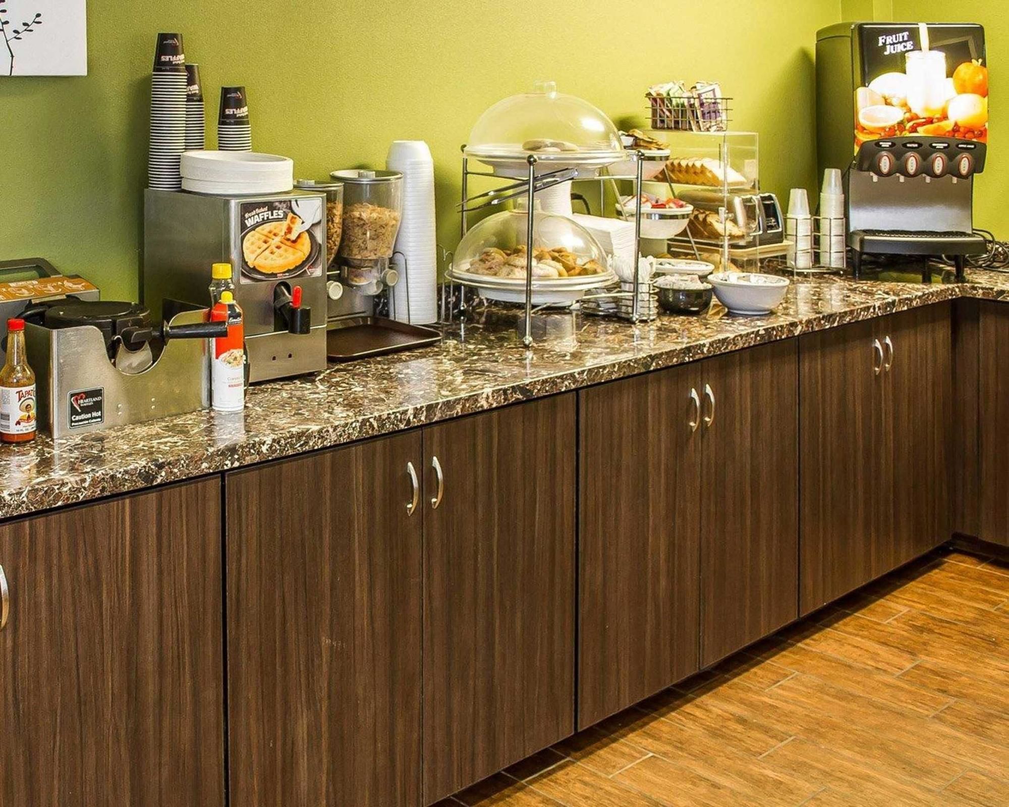 Econo Lodge Inn & Suites Roseburg