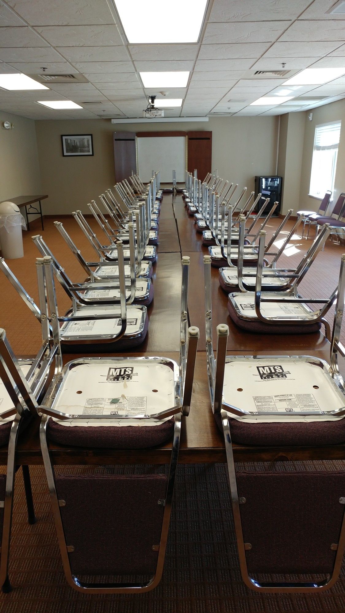 Econo Lodge Inn & Suites Roseburg