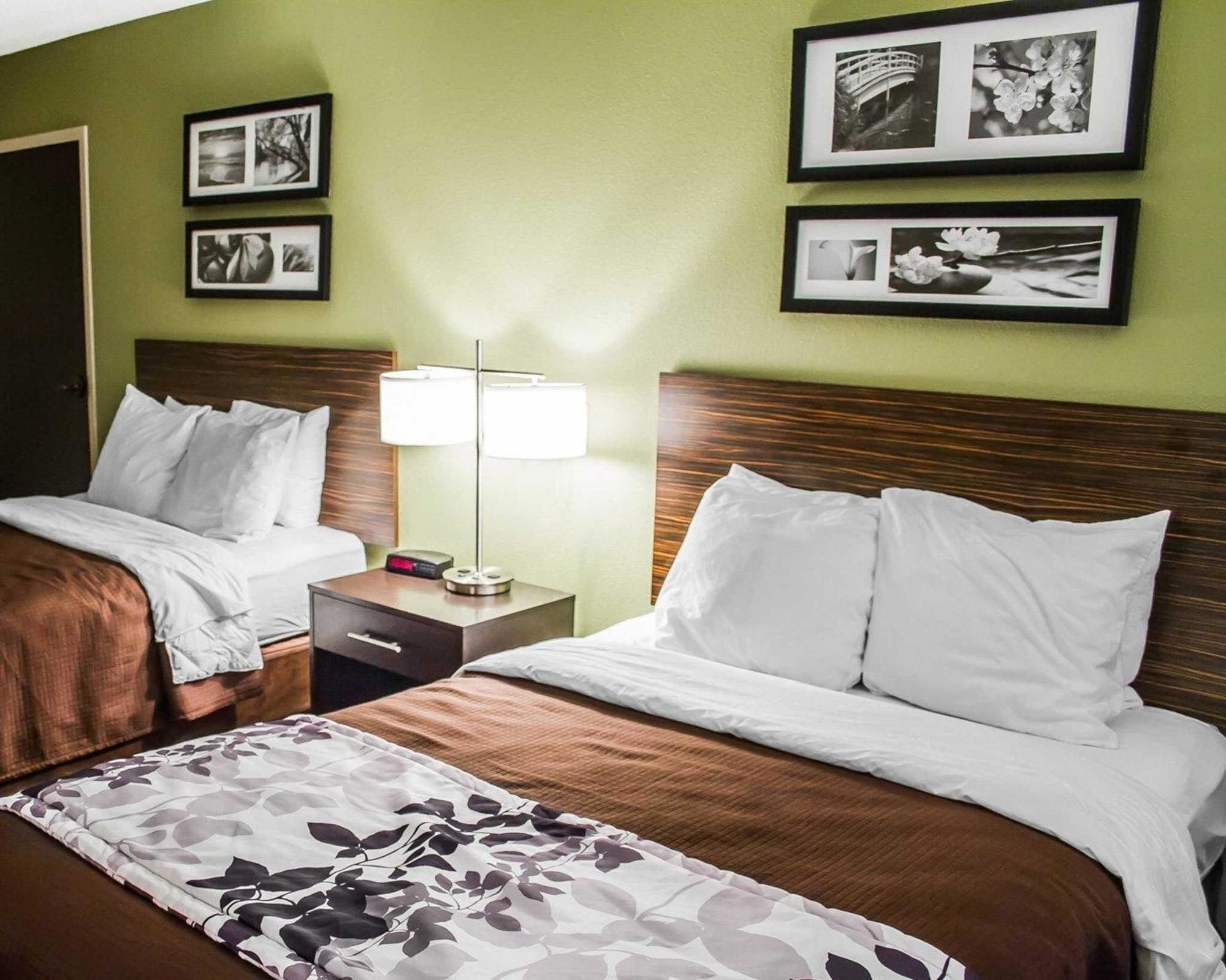 Econo Lodge Inn & Suites Roseburg