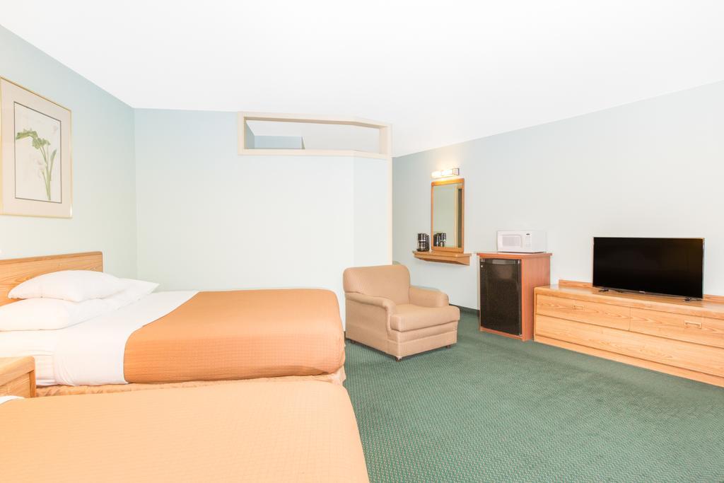 Riverfront Inn - Roseburg