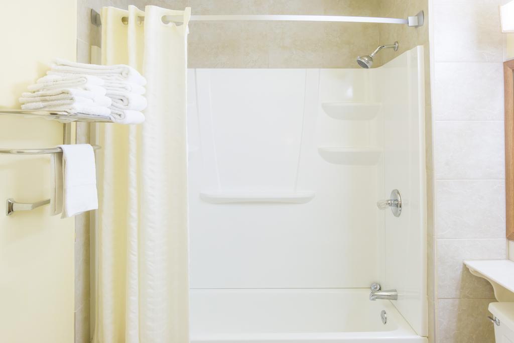 Riverfront Inn - Roseburg