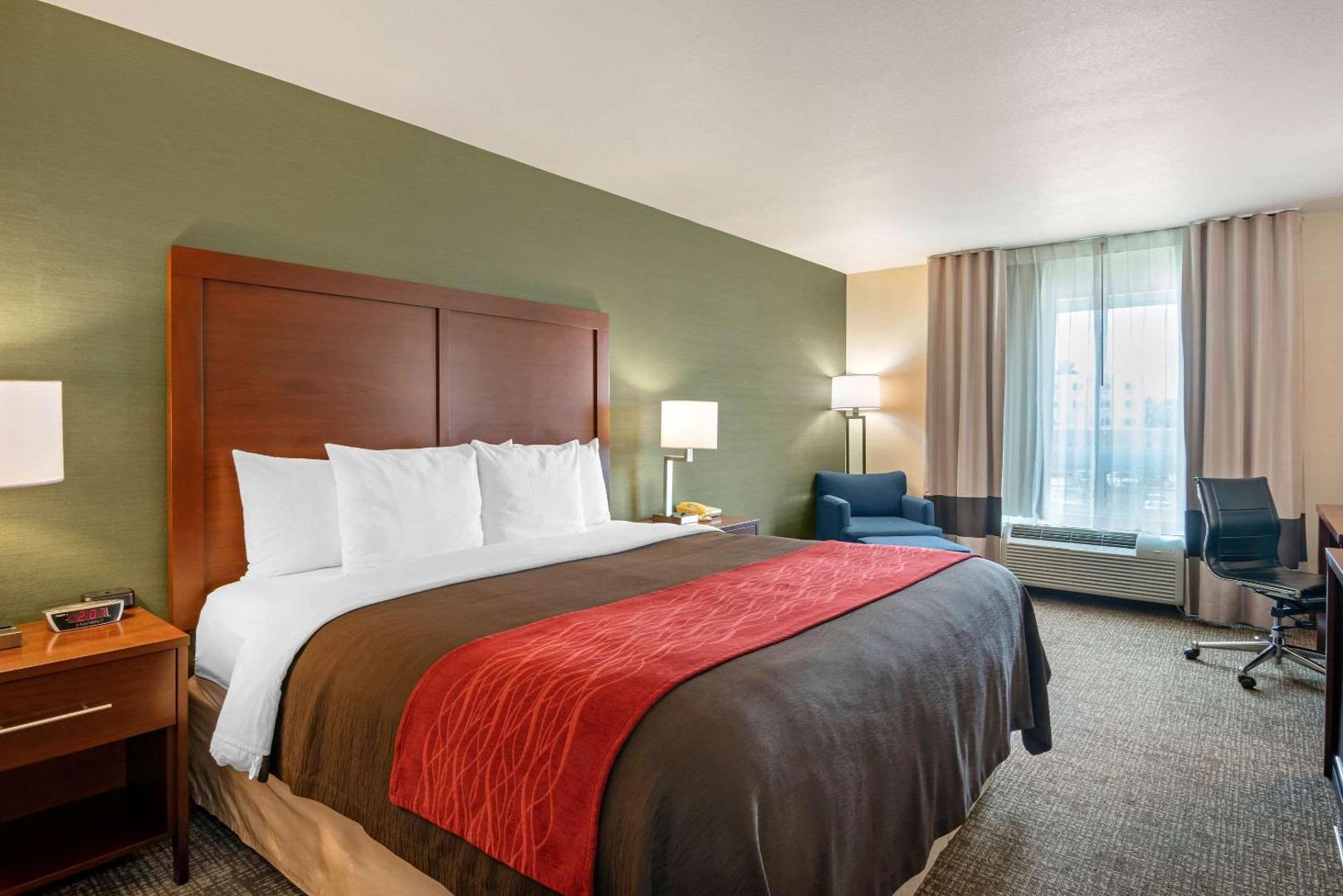 Comfort Inn & Suites