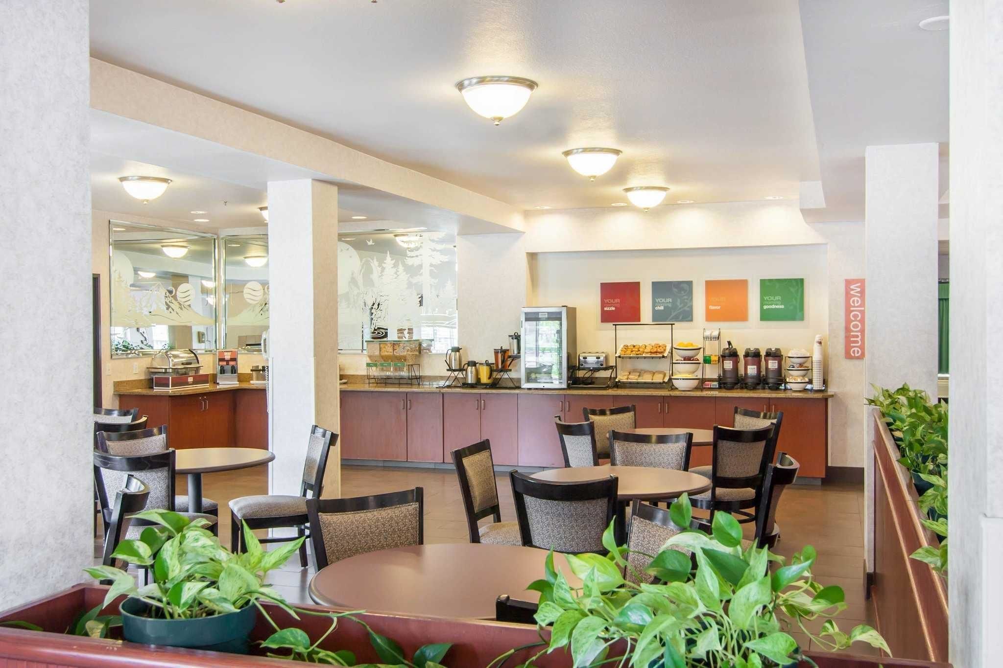 Comfort Inn & Suites