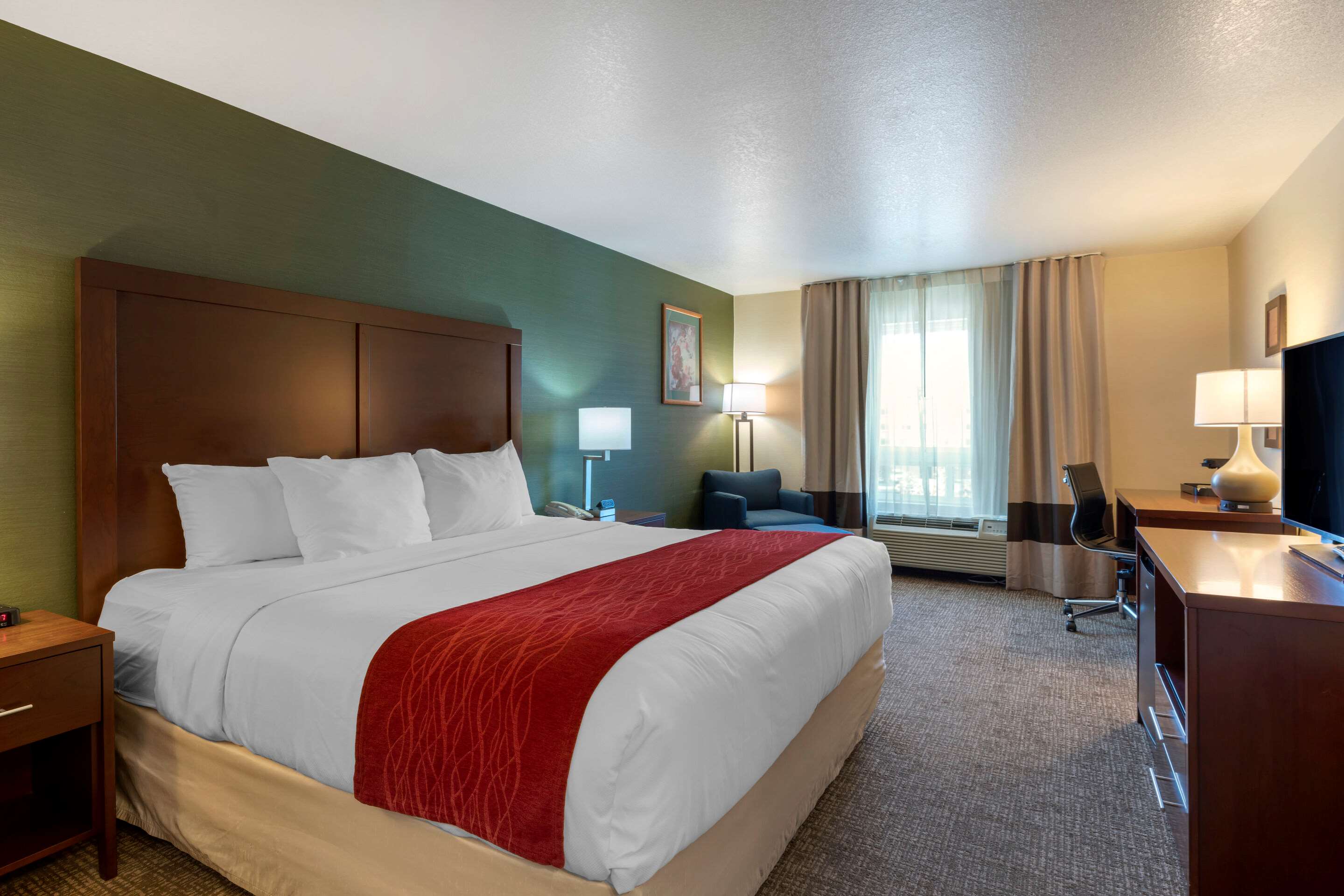 Comfort Inn & Suites