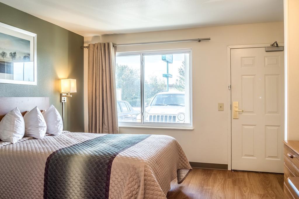 HomeTowne Studios Salem, OR