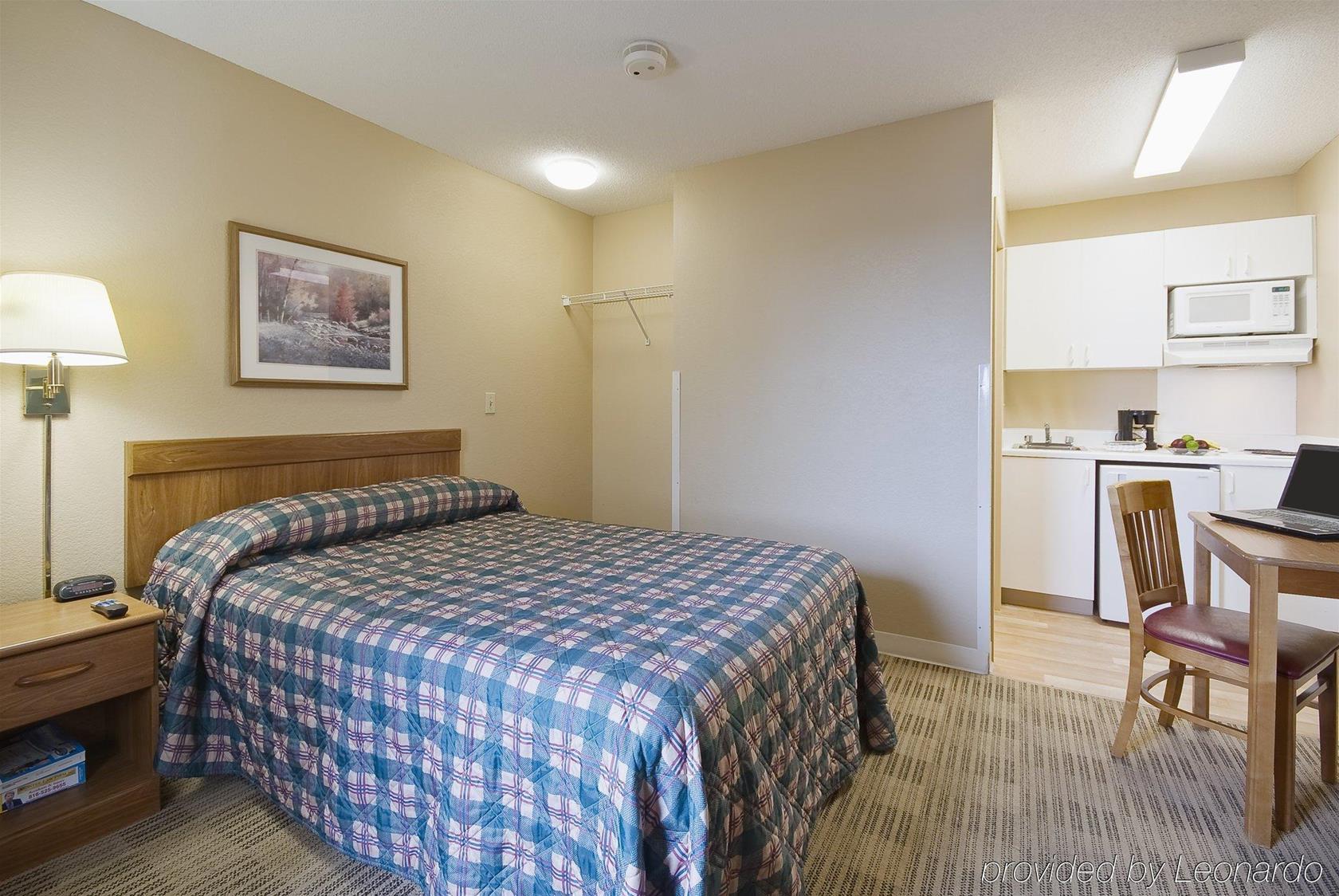 HomeTowne Studios Salem, OR