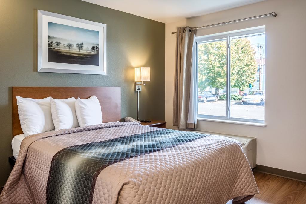 HomeTowne Studios Salem, OR