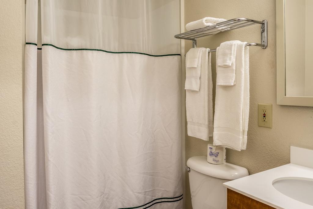 HomeTowne Studios Salem, OR