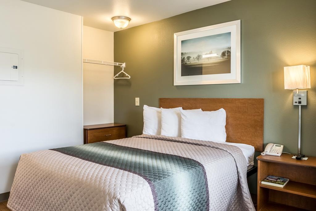 HomeTowne Studios Salem, OR