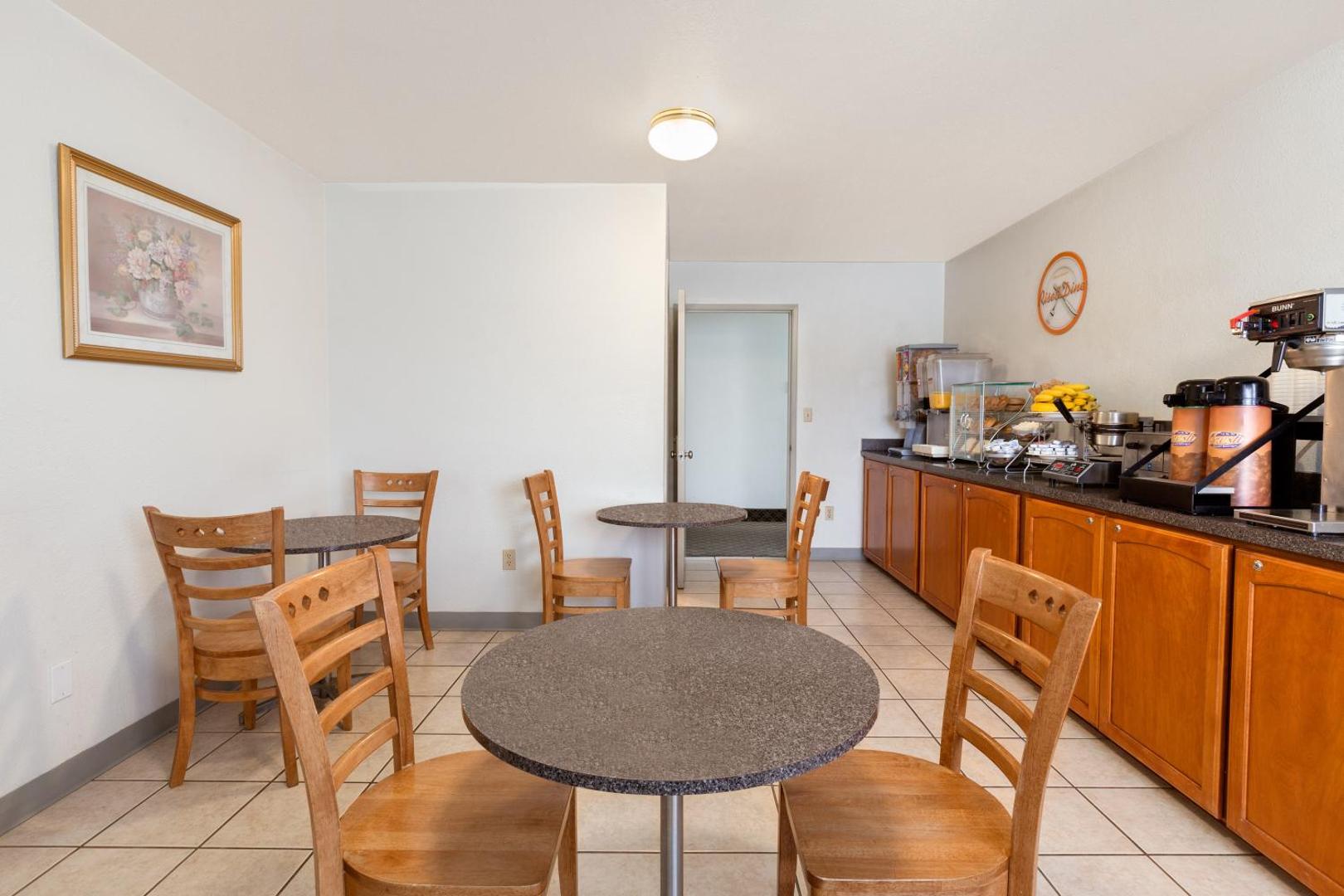 Howard Johnson by Wyndham Salem