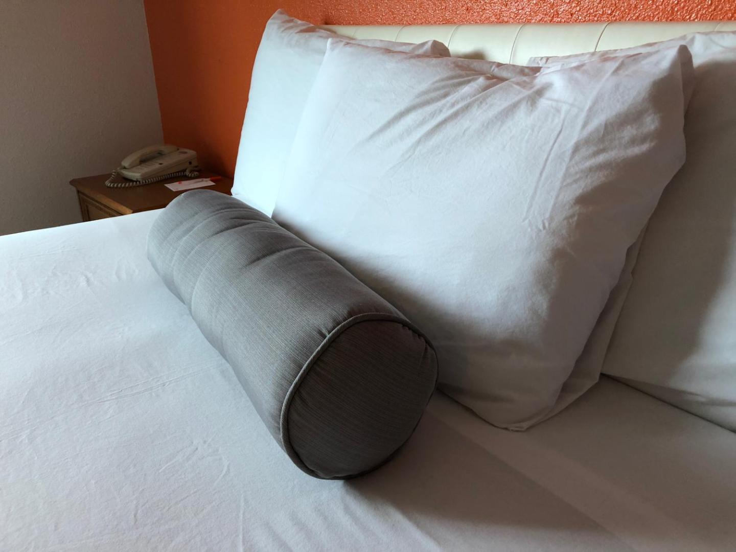 Howard Johnson by Wyndham Salem