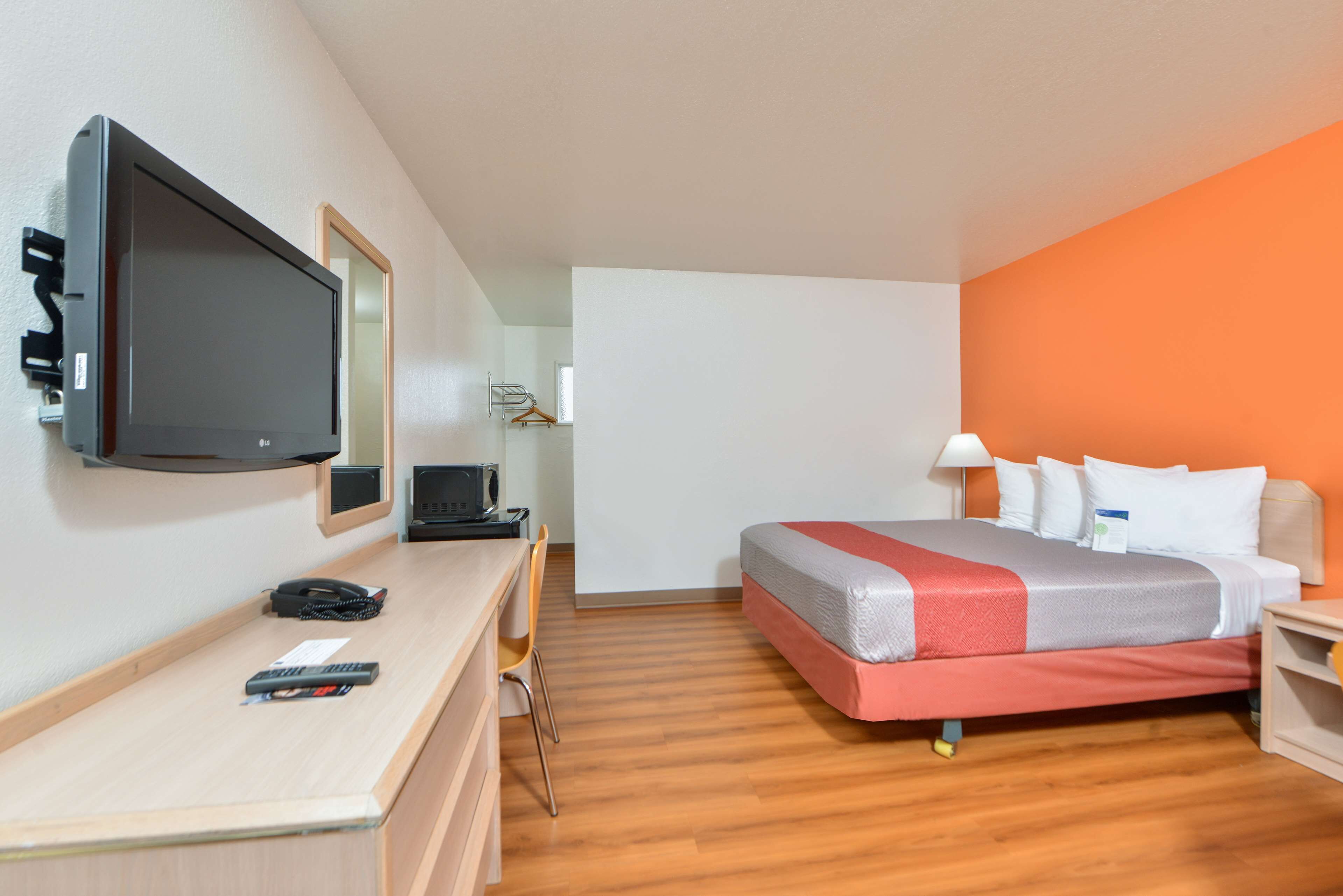 Motel 6 Salem - Expo Center