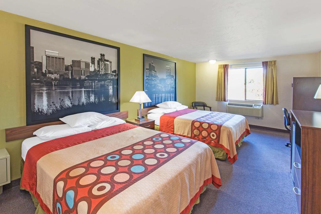 Super 8 by Wyndham Salem