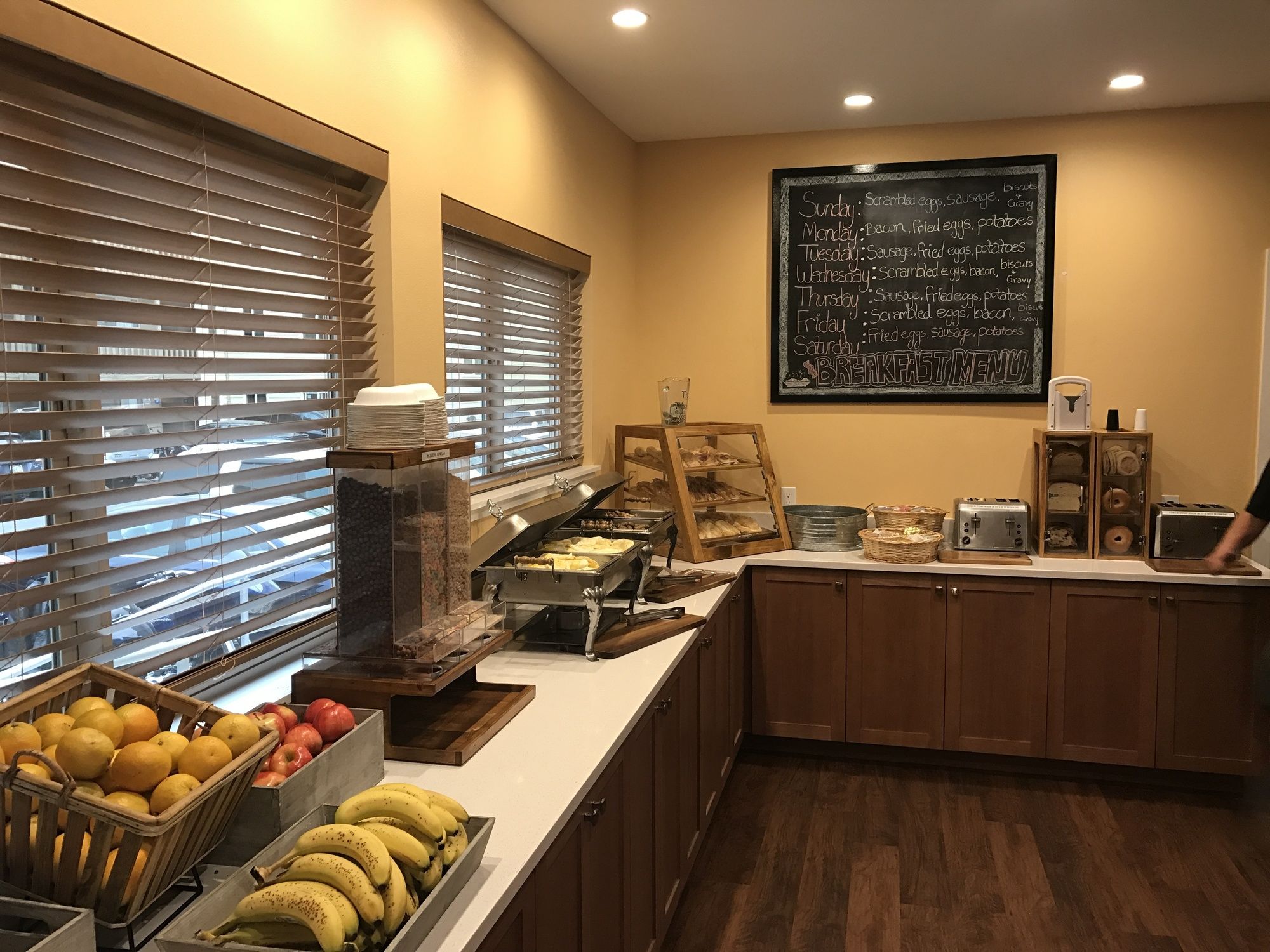 Ebb Tide Oceanfront Inn