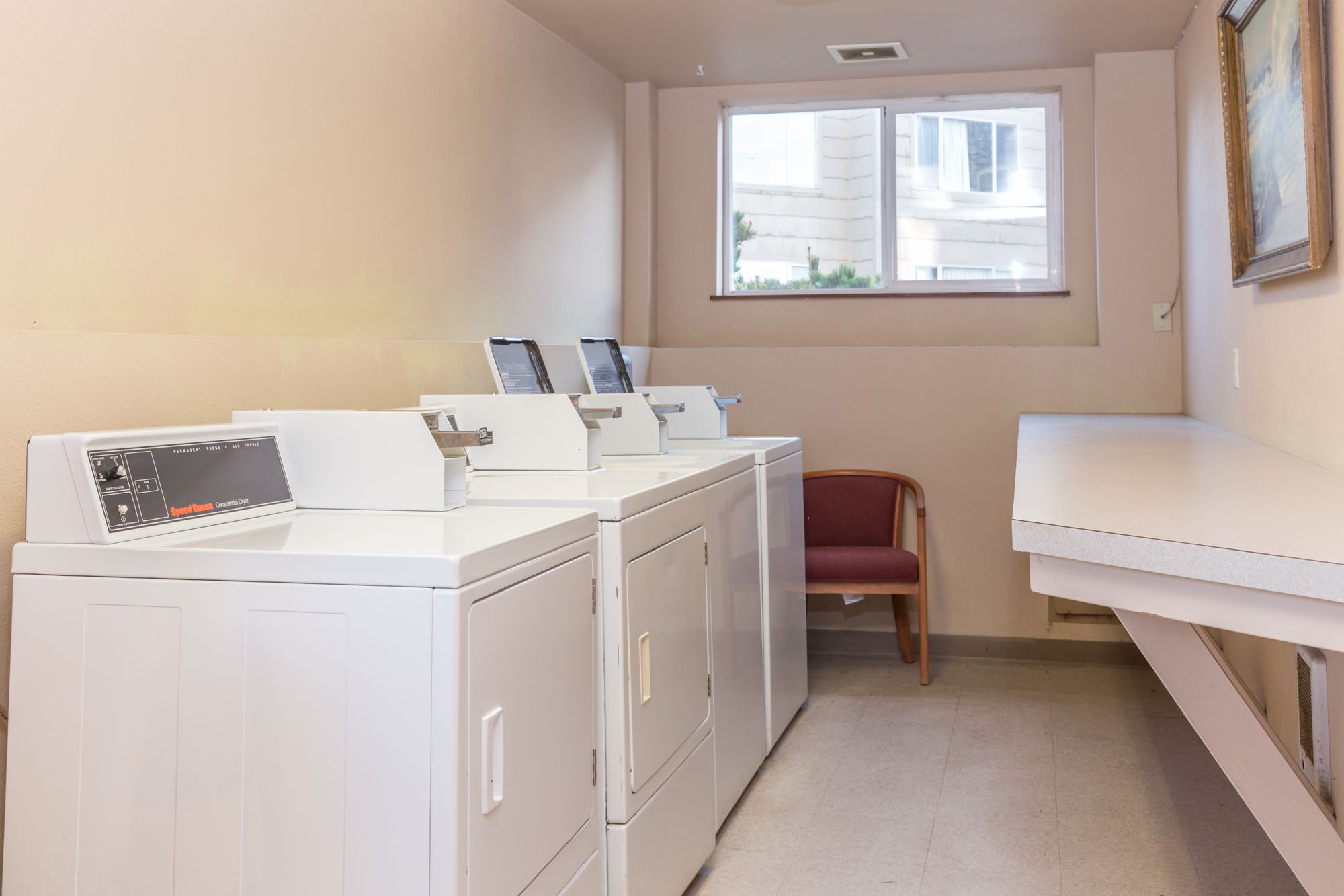 Ebb Tide Oceanfront Inn