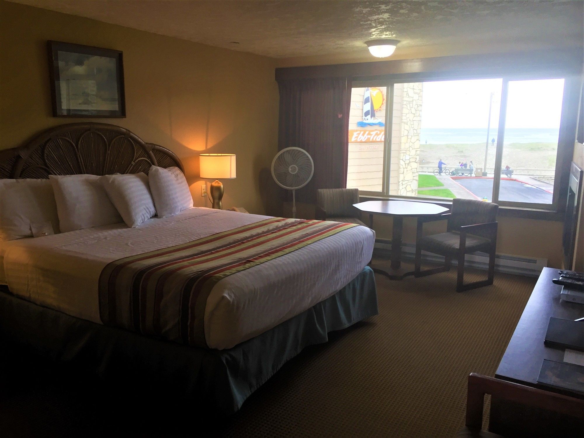 Ebb Tide Oceanfront Inn