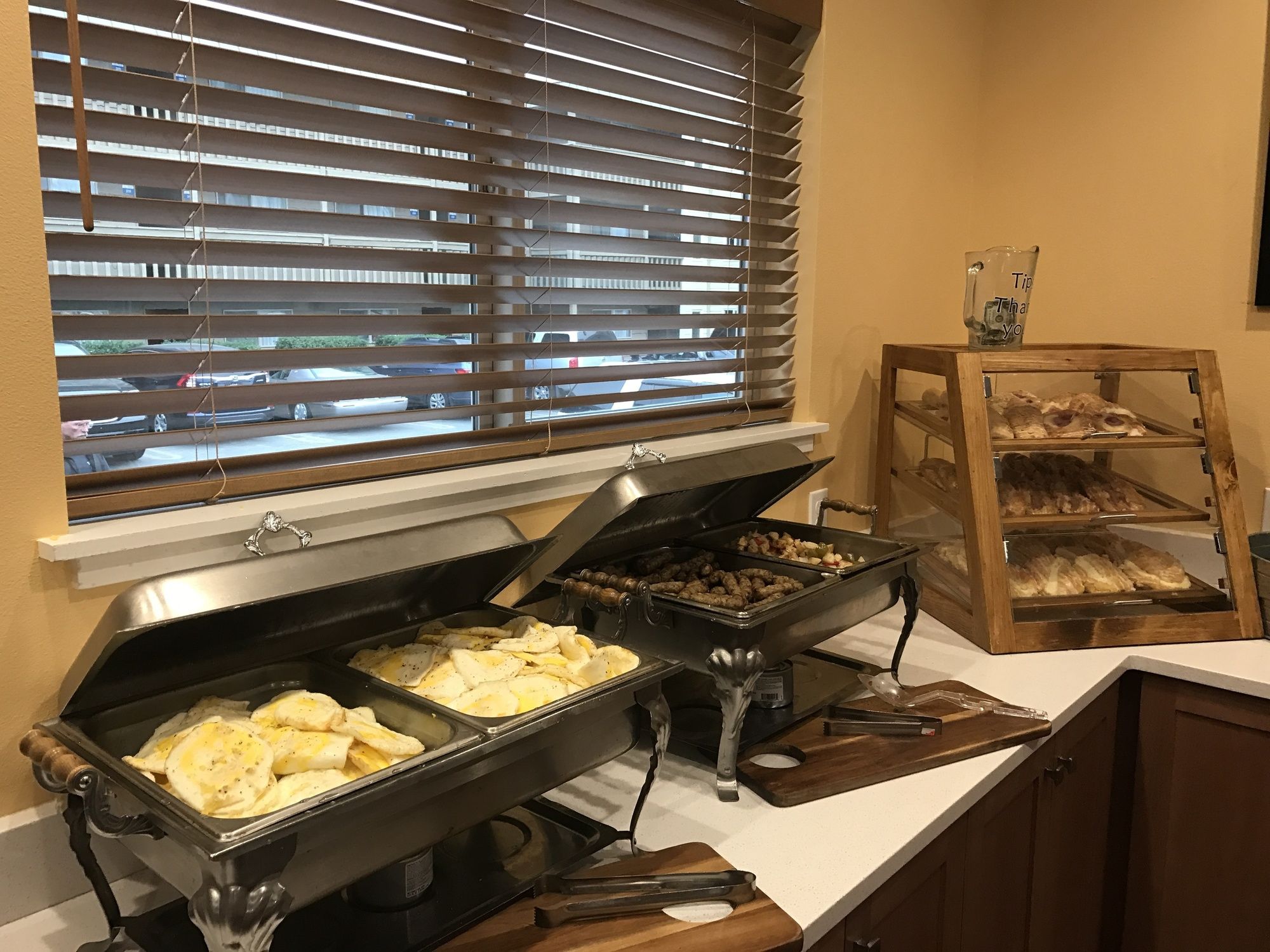 Ebb Tide Oceanfront Inn